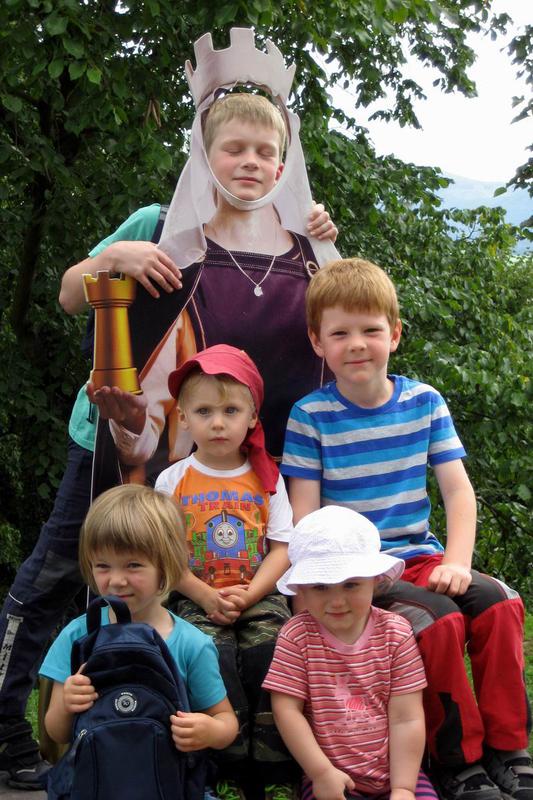 Sv. Barbora s dětmi