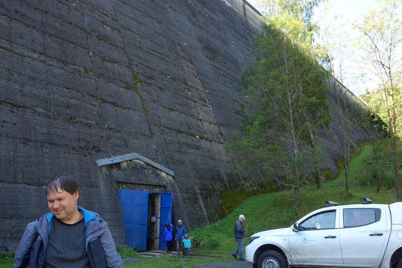 Pod přehradou