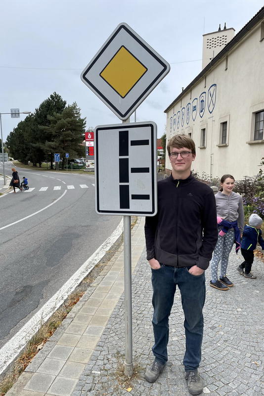 Značka E